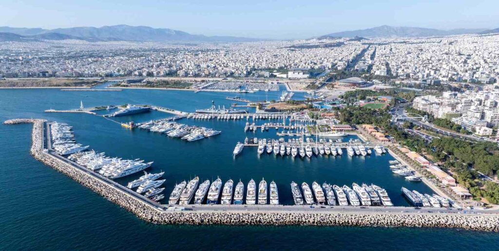 Ηλεκτροκίνηση στη θάλασσα: Η Μαρίνα Φλοίσβου πρωτοπορεί με το πρώτο ηλεκτρικό σκάφος!